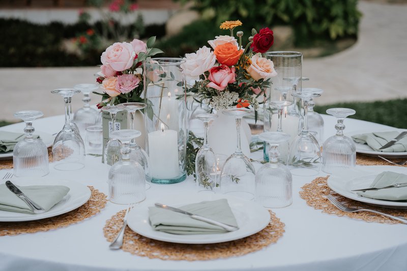 white vases centerpiece