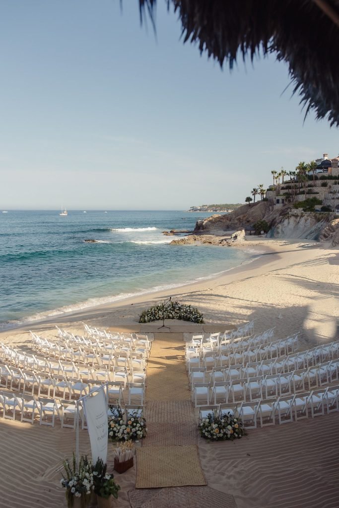 Floor arch wedding decor