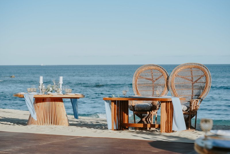 tables furniture rentals